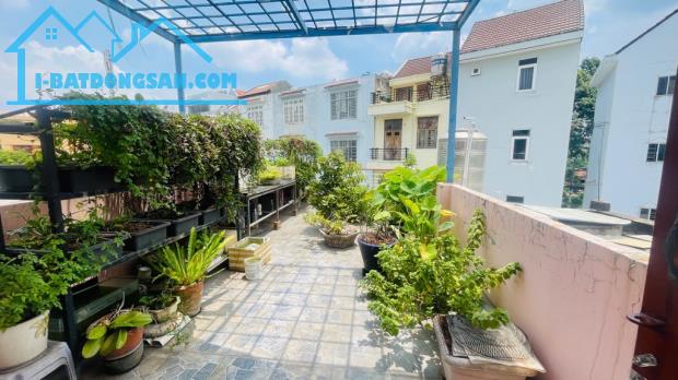 Nhà cần bán gấp, linh trung thủ đức, gần 100m2, nhỉnh 6t