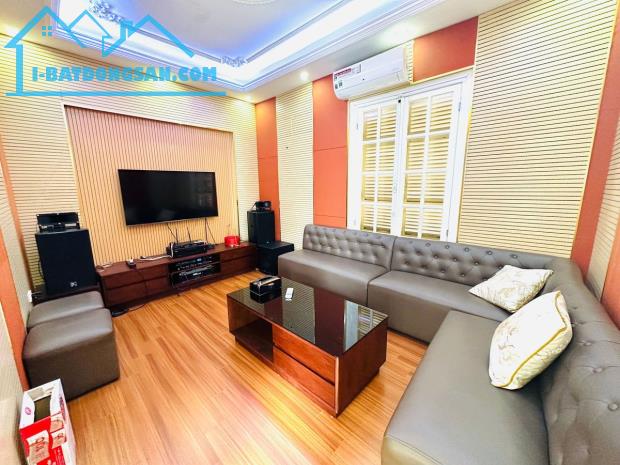 Biệt Thự Lô Góc - Thang Máy 5 Tầng - Lõi Cầu Giấy - 180m2 Mt20m - Khu VIP Cán Bộ - Full NT - 1