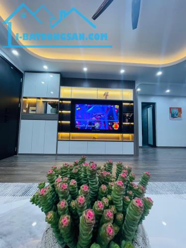 Bán CHCC ba hàng A tại số 282 DT 83m2 3pn 2wc đường Lĩnh Nam - Hoàng Mai - 3