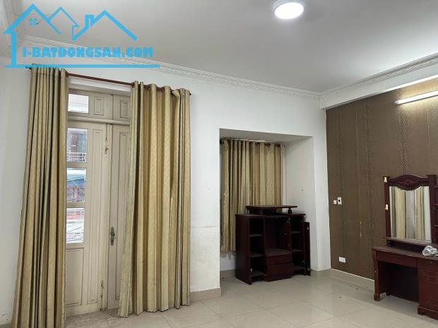 Bán biệt thự 23.5 tỷ, 3 tấm, có hầm, mặt tiền đường số 19D, Phường bình trị đông B