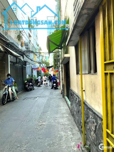 NHÀ TRẦN QUANG KHẢI, GẦN CHỢ TÂN ĐỊNH, QUẬN 1, 2 MẶT HẺM THÔNG, DÂN TRÍ, 45Mx2 2PN, 4 TỶ X - 5