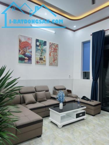 BÁN NHÀ GẦN NGÃ 4 QUANG THẮNG, 3PN, SÂN X.HƠI, FULL NỘI THẤT NHƯ HÌNH - 1