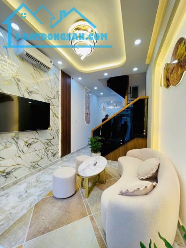 🏡🏡🏡 Nhà đẹp Gò vấp. 3 LÀU  Mới xây FULL NỘI THẤT. xách vali vô là ở. Nhà MỚI XÂY 4 - 1