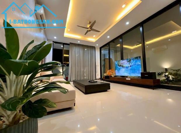 🌈 BÁN VILLA 200M2 6PN NGAY BIỂN PHẠM VĂN ĐỒNG 🔥CHỈ 1x tỷ🔥DÒNG TIỀN 100TR/THÁNG