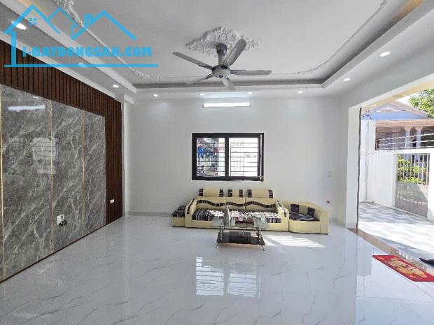 BÁN  NHÀ LIÊN NINH THANH TRÌ HÀ NỘI  56M2 5 TẦNG 4,15 TỈ - 3