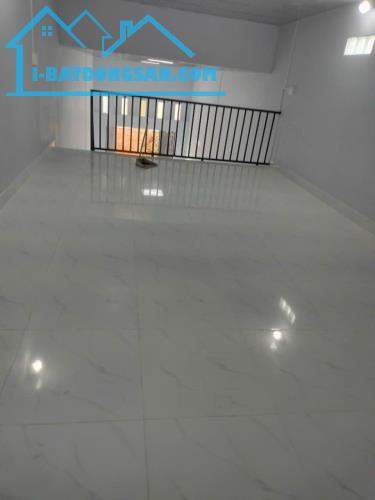 Cho thuê nhà Vườn Lài Q12, 100m2, ngang 4x17m, đường 4m, 12tr - 3