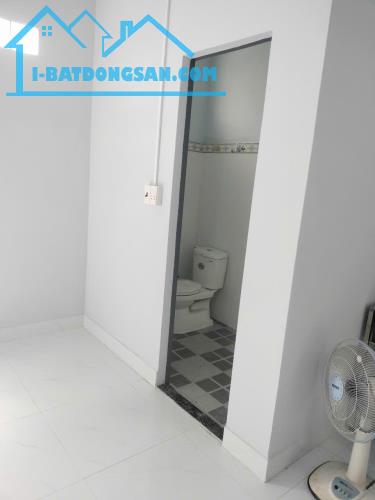 Cho thuê nhà Vườn Lài Q12, 100m2, ngang 4x17m, đường 4m, 12tr - 2