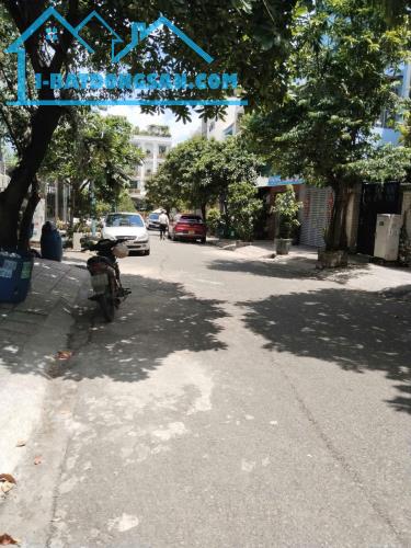 Bán nhà mới vào ở ngay, 70m2, 3Tầng, HXH, Sát Vinhomes Q9. Giá 5.x tỷ - 1
