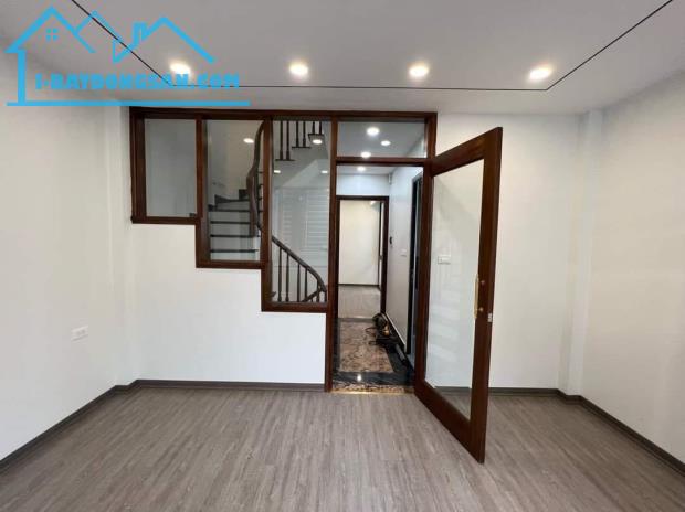 Bán nhà Văn Khê, Hà Đông, đường thông ô tô qua, 40m2 5 tầng mới đẹp giá 7 tỷ - 2