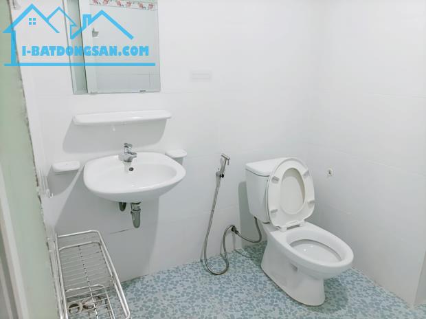 Cần bán chung cư Tân Hương 75m 2PN 2WC giá 2 tỷ , công chứng ngay - 1