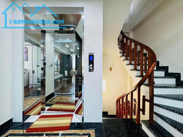 Bán nhà ngã 4 phố Hồng Tiến, Vị trí siêu sầm uất, kinh doanh ngày đêm, 8 Tầng, Thang Máy. - 1
