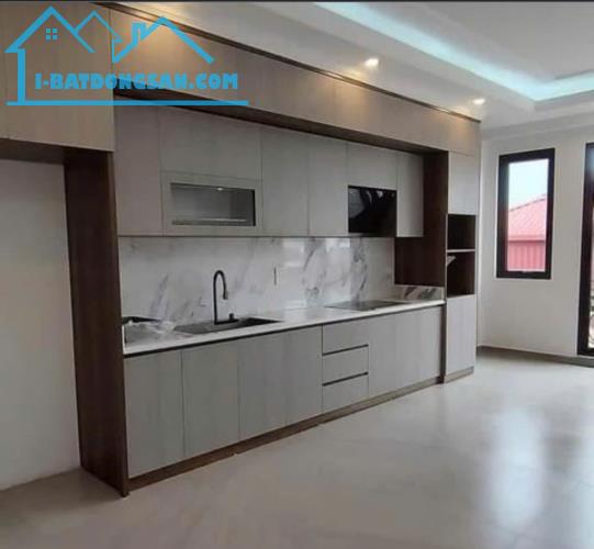 Hoa Khôi Phụng Châu ( 31m2 x 3T ) Oto tận cửa , mặt View đẹp - cách chợ Phượng 50m.. - 2