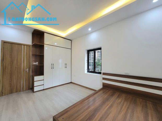 Bán Tập thể TRUNG TÂM ĐỐNG ĐA - PHỐ VIP CHÙA BỘC, Sổ to 58m2, 3 ngủ, nhà đẹp full đồ, giá - 1