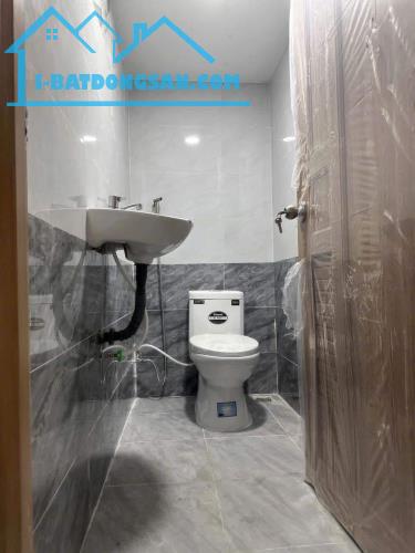 Bán Nhà trệt lầu mới tinh 2PN 2Wc đường xe hơi, Phước Long B giá 3,4 tỷ