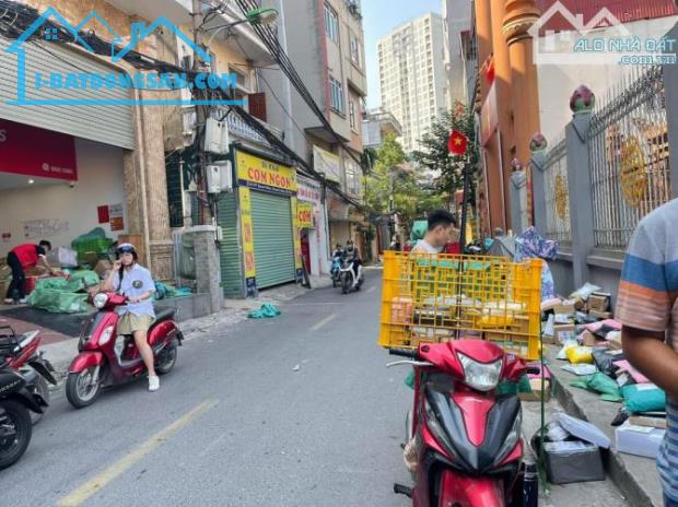 BÁN NHÀ 4 TẦNG MẶT PHỐ QUAN NHÂN THANH XUÂN DT 70M2, MT 4,5M, GIÁ NHỈNH 17 TỶ. - 2