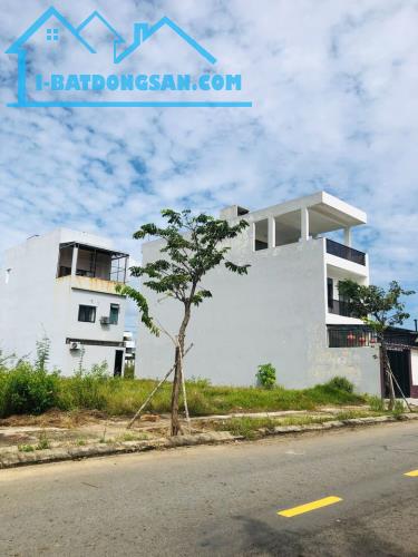 Còn duy nhất 1 lô duy nhất trên trụ Đường Lê Đức Thọ. Giá 2ty3