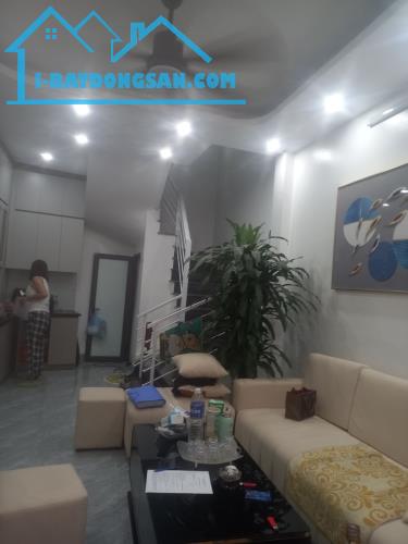 Bán nhà Lê Văn Lương 30M2-5T-MT 4-chỉ hơn 5 tỷ- 0367585556