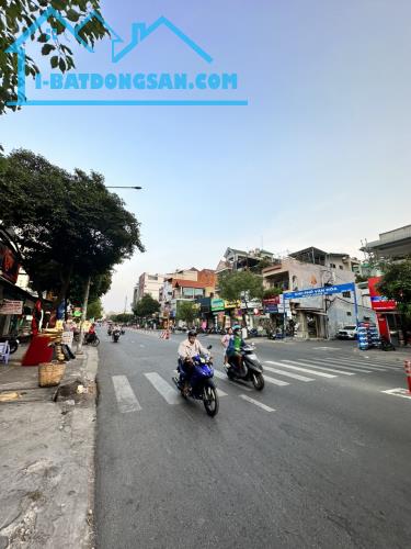 Bán nhà MTKD đường Nguyễn Sơn (gần chợ) DT: 8x19m - 2 lầu ST - Giá: 28.5 tỷ TL - 2