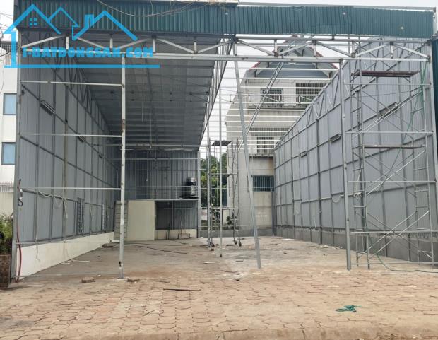 Bán đất Trâu Quỳ -trung tâm khu 31ha 136m2 mtien 5m2 đường 13m tặng nhà.0982852808