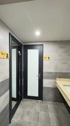 Tòa nhà 2430m² Mặt phố Phùng Chí Kiên, phường Nghĩa Đô,quận Cầu Giấy,Hà Nội!   9 tầng mới - 5