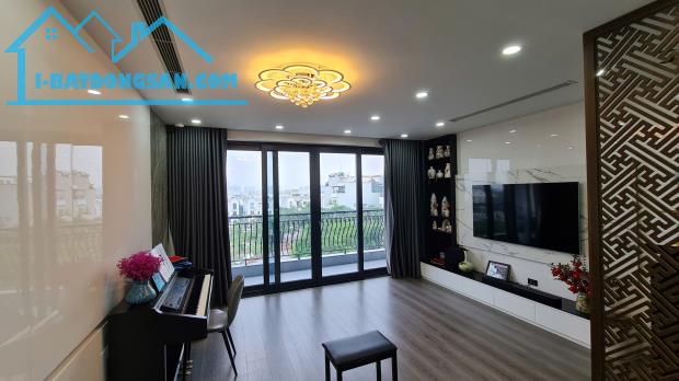 Đấu Giá Việt Hưng, DT80m², Phân lô, Vỉa hè, Ô tô tránh, 6 Tầng Thang Máy, View Vinhomes - 1