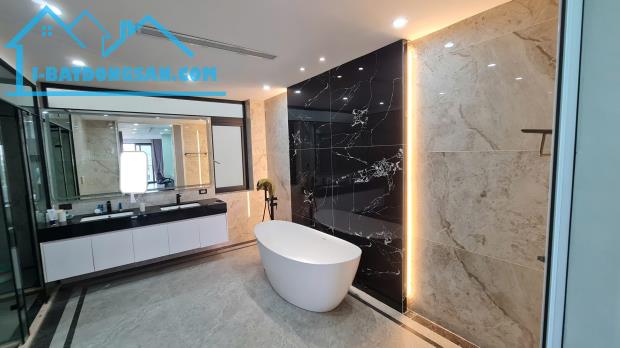 Đấu Giá Việt Hưng, DT80m², Phân lô, Vỉa hè, Ô tô tránh, 6 Tầng Thang Máy, View Vinhomes - 3