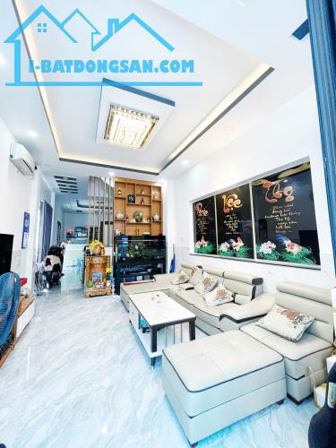 BÁN NHÀ GÓC 2 MẶT TIỀN HẺM XE HƠI 6 MÉT HUỲNH TẤN PHÁT, TT. NHÀ BÈ. GIÁ 7 TỶ 800 - 2