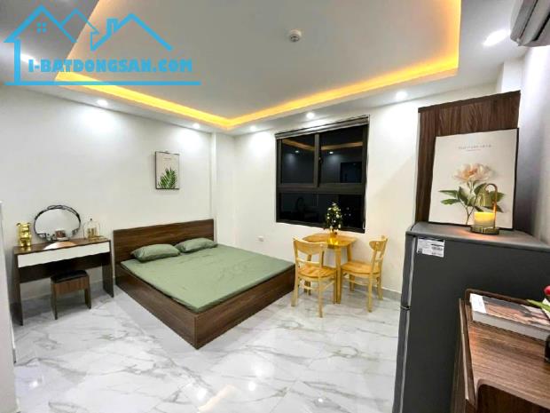 Bán tòa nhà CHDV Thanh Nhàn 100m2 - 3m ra Mặt Phố, Căn góc