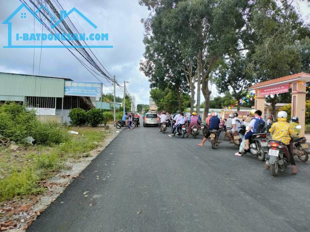 CẮT LỖ (5X57)=275M2 SỔ RIÊNG, NGAY THỊ XÃ, ĐỐI DIỆN CHỢ, TIỆN KINH DOANH GIÁ 290TR