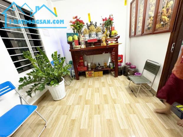 SIÊU PHẨM BÁN NHÀ **GIA THƯỢNG**, 41M2, GẦN Ô TÔ, GIÁ 5 TỶ - 2