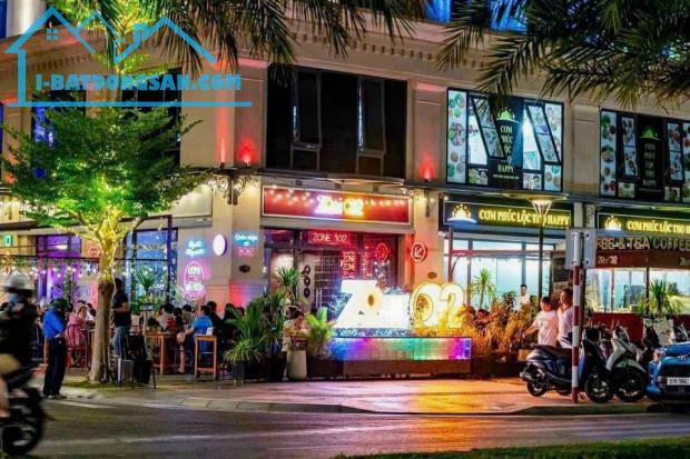 Bán shophouse kinh doanh sầm uất giá tốt Vinhome Grand Park Quận 9. Cần bán shophouse - 2