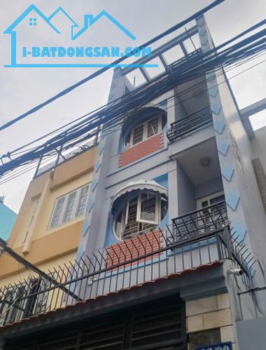 Bán nhà Hẻm 958/ Lạc Long Quân, gần Đông Hồ DT 4.3x10 - 5 Tầng nhỉnh 6 Tỷ