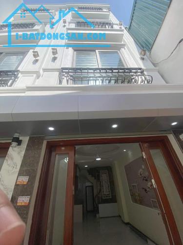 CẦN BÁN NHÀ 4 TẦNG DT:32M2 VỊ TRÍ ĐẸP.NGÕ RỘNG,THÔNG THOÁNG.Ô TÔ ĐỖ CỬA.GIÁ CHỈ 1,9TỶ - 5