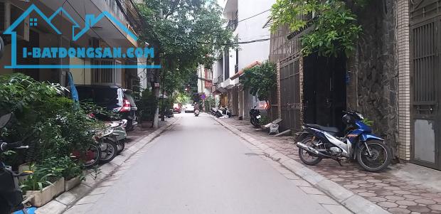 TRUNG TÂM ĐỐNG ĐA NHÀ ĐẸP THANG MÁY CẦN BÁN GẤP DT82m2, ÔTÔ KINH DOANH