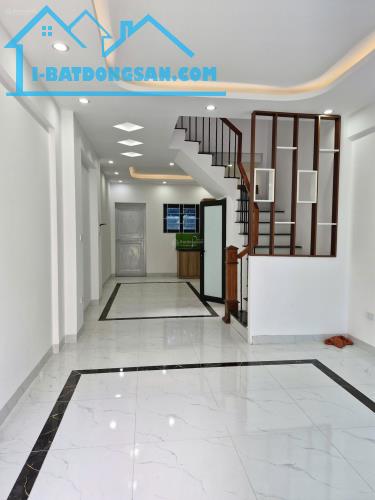 Nhỉnh 2tỷ sở hữu ngay nhà xây mới Phụng Châu - ô tô đỗ cửa diện tích 33m2 - 3