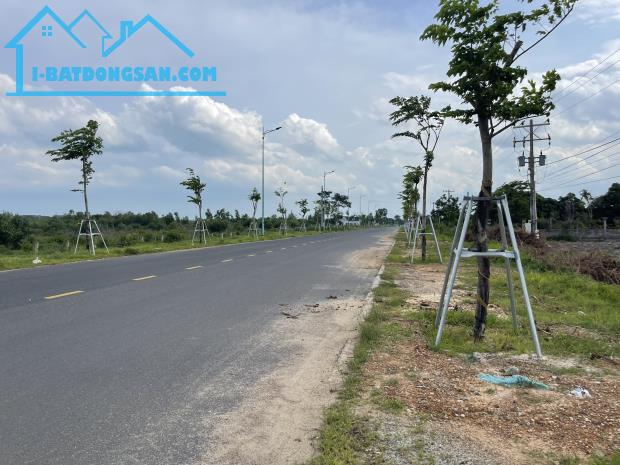 Bán 1445m2 đất full thổ cư Hùng Vương - Tân Bình - TX LaGi cách Biển 500m - 1