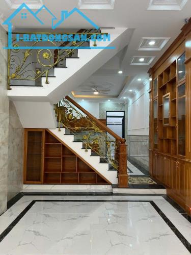 MẶT TIỀN KINH DOANH - BÌNH TÂN -ĐƯỜNG 8M CÓ LỀ - 42M2-(4,5x10 ) -3 TẦNG - NHỈNH 4 TỶ . +Vị - 2