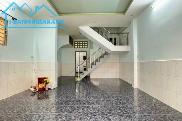 Bán nhà lô góc HXH Dương Văn Dương, Tân Phú, 4.6 x 11.7m, 53.6 m², 3PN - Giá 4.6 tỷ TL