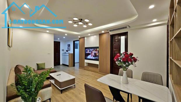 BÁN GẤP NHÀ PHỐ NGUYỄN LÂN, Ô TÔ TRÁNH_DT 60M2, 5 TẦNG, MT 4.5M, 12.5TỶ - 1