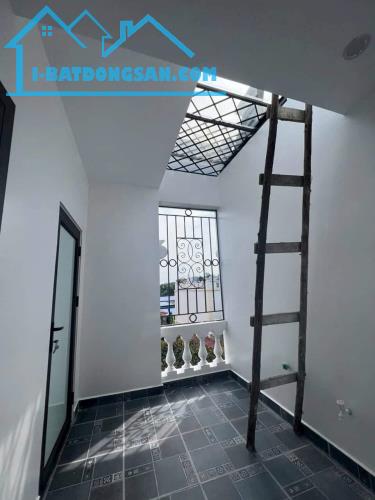 BÁN Nhà 4 tầng chợ Hàng,Dư Hàng Kênh, Lê Chân. HP. 3,3tỷ. 42m2. Ngõ 2m.