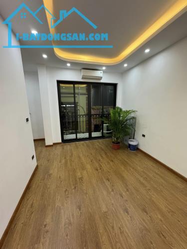 SIÊU PHẨM NHÀ MỚI THÁI HÀ ĐẬP HỘP NGÕ THÔNG KINH DOANH Ô TÔ ĐỖ CỬA  - THANG MÁY 38M2 6T