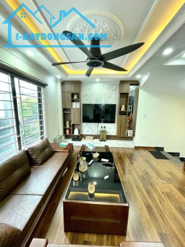 CẦN BÁN GẤP NHÀ 40M2. 5T, ĐƯỜNG TỨ HIỆP 10M RA Ô TÔ 200M RA TRUNG TÂM HÀNH CHÍNH THANH TRÌ - 5