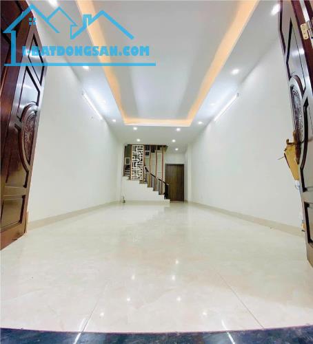 CCMN Nguyễn Khang 9 Phòng Nhà Mới Full Đồ Ngõ Thông DT 47m2 5T Giá 10.4 tỷ - 2