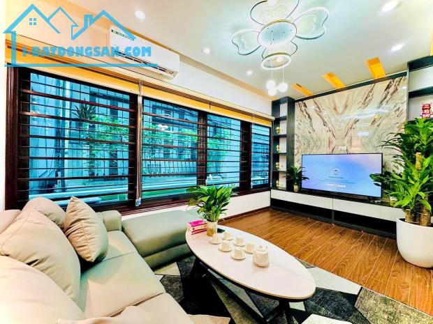 Bán nhà phố Minh Khai, Hoàng Mai 44m, 4 tầng. Giá: 8.85 tỷ