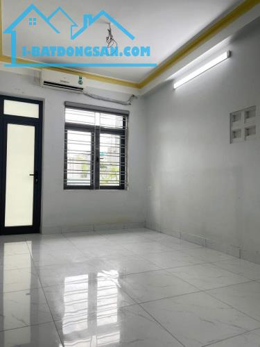 ÔTÔ GẦN HỒ CỰ KHỐI 57M2 THOÁNG SÁNG NHÀ CÒN MỚI ĐẸP Ở LUÔN. 7,1TỶ - 2