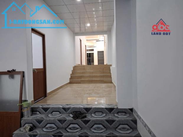 Nhà đẹp P Tân Hoà Biên Hoà chỉ 2ty1, 137m2 ngang 5,3m sổ riêng full thổ cư - 1