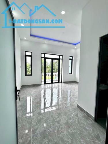 CẦN BÁN NHÀ GẦN BỆNH VIỆN NHI ĐỒNG TÂN KIÊN BÌNH CHÁNH ( 100m2 ) 800tr - 4