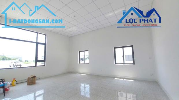 Bán xưởng tại KCN Long Khánh, Đồng Nai 40.000 m2 chỉ 220 tỷ - 1