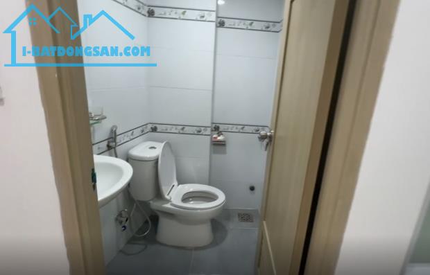 nhà quận 7 dưới 3 tỷ. dt: 3,68 x 7,6m, 2 lầu, 2pn, 3wc, sổ hồng riêng chính chủ - 2