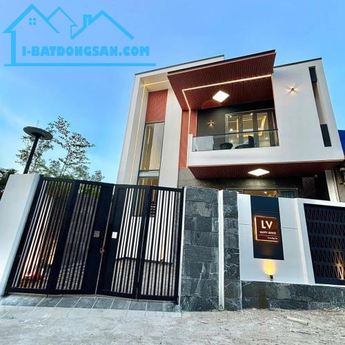 Bán nhà Villa Luxury 2 tầng mới Full nội thất cao cấp, Kiệt ôtô 74 Lê Ngô Cát, TP Huế